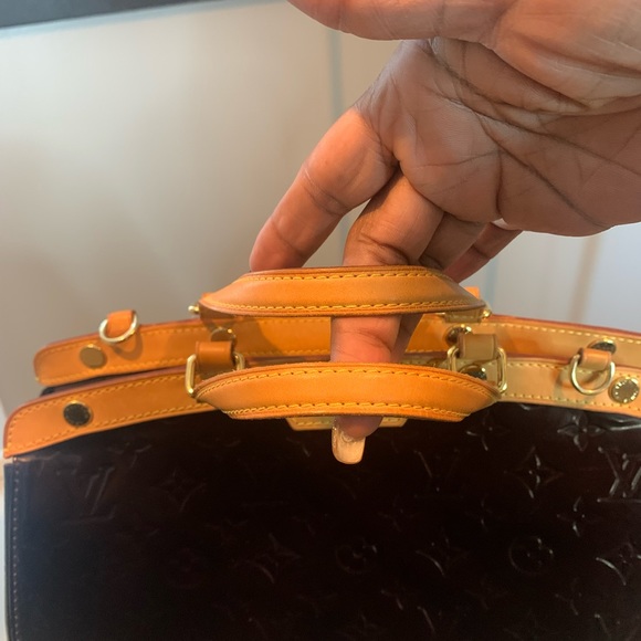 Louis Vuitton Monogram Vernis Brea Bag in great Preloved condition - Picture 4 of 12
